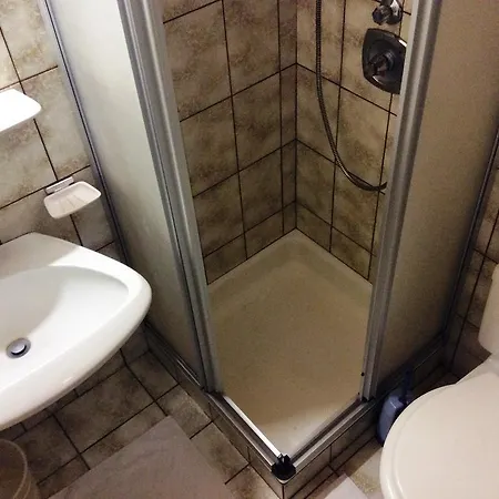 Gaestehaus Laerchenheim Pensjonat 3*