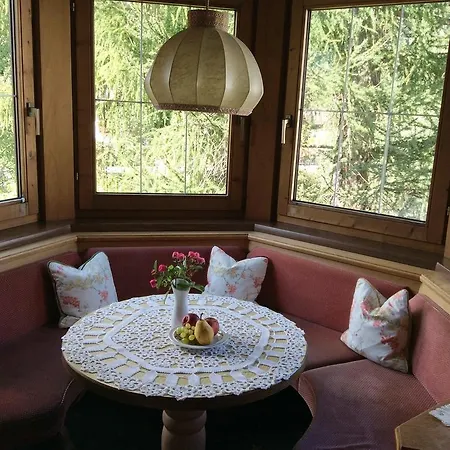 Gaestehaus Laerchenheim Guest house