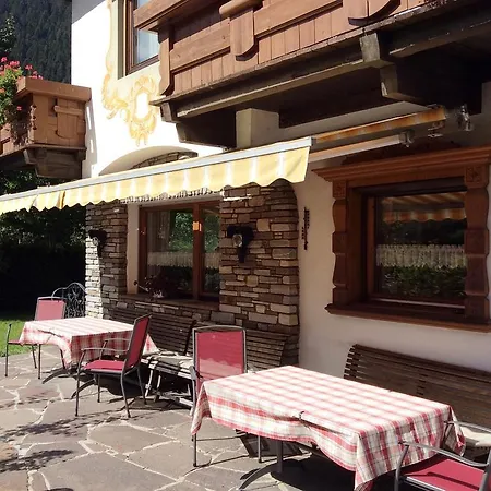 Guest house Gaestehaus Laerchenheim